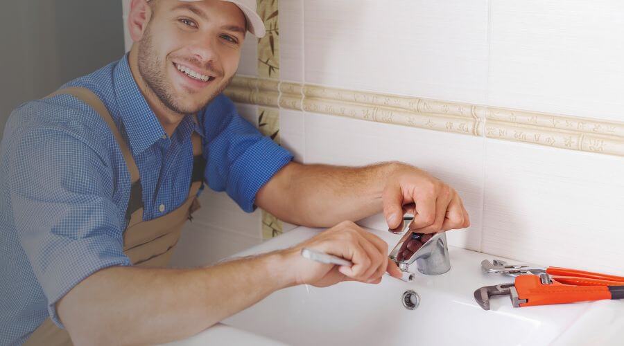 Local annual plumbing maintenance in East China, MI